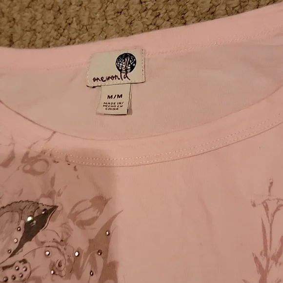 One World tshirt - Picture 3 of 3